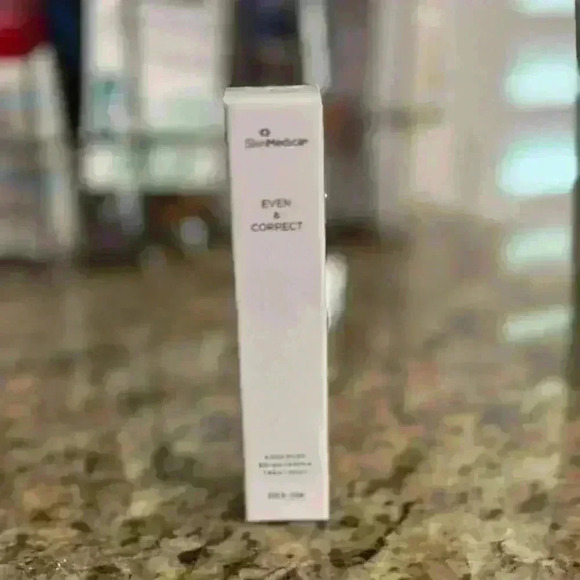 SkinMédica Even & Correct 0.3oz - Picture 1 of 4